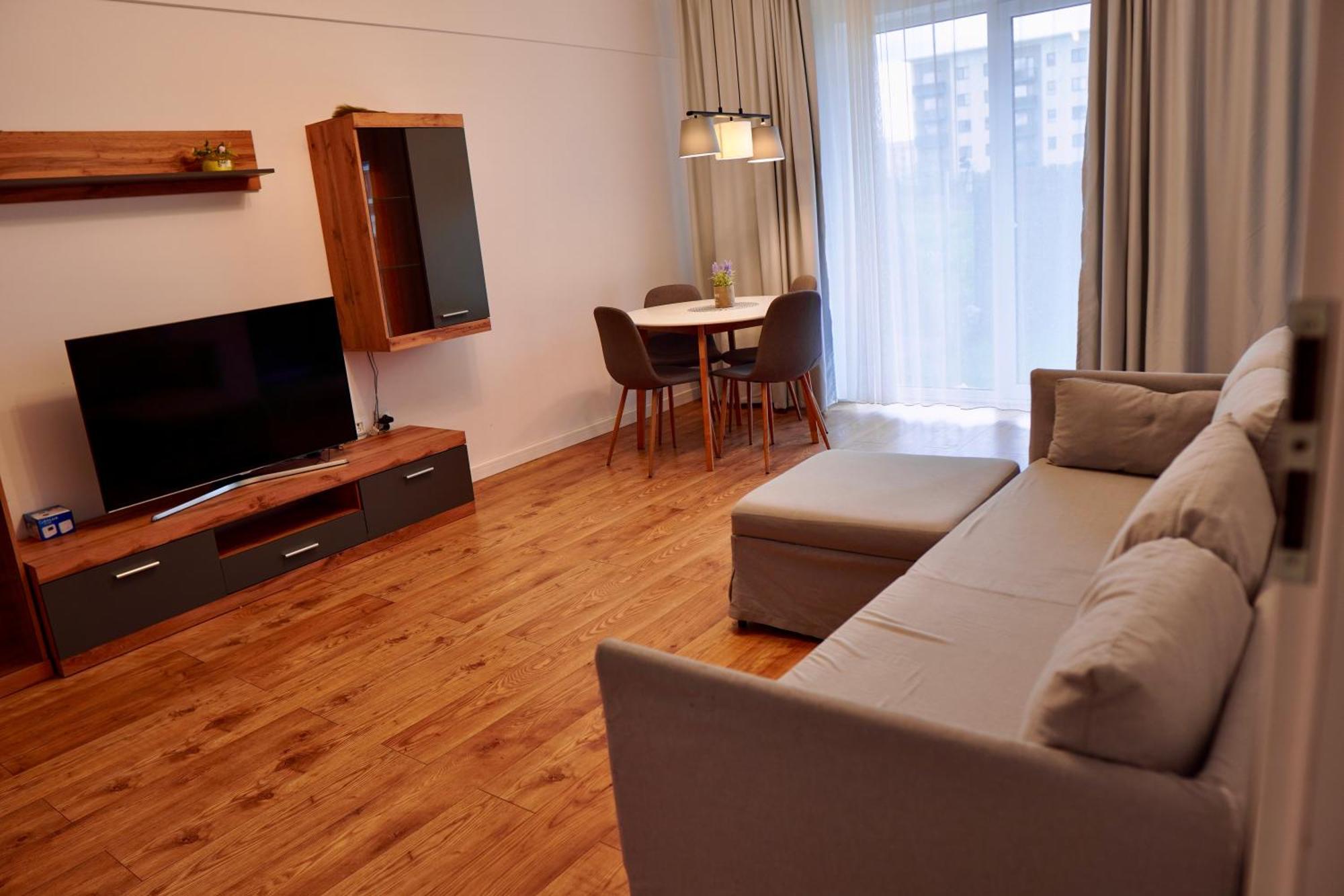 Coresi, 2 Camere, Sleeps 6 Large Private Garden Apartment Pets Welcome Brasov Exterior photo