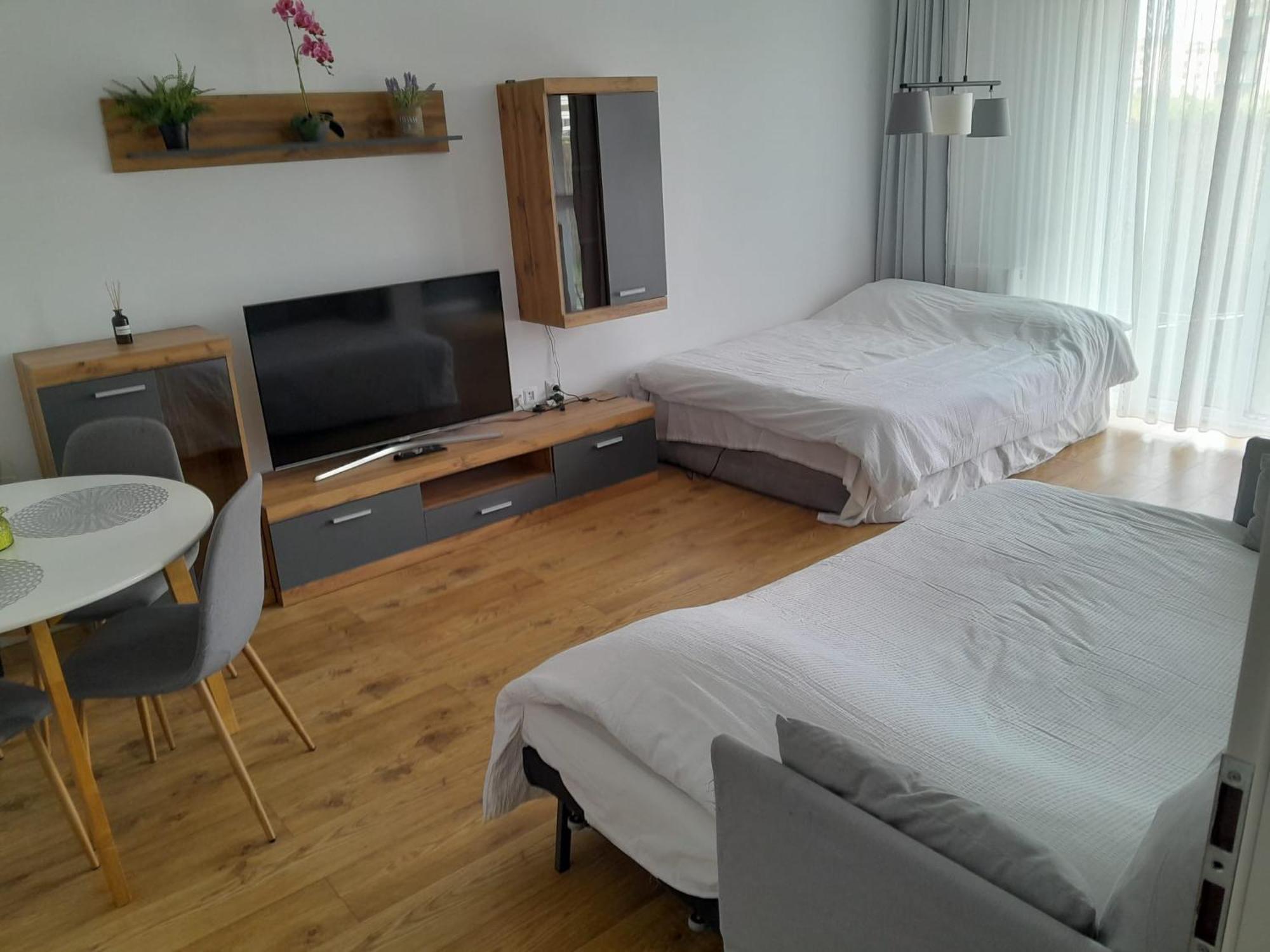 Coresi, 2 Camere, Sleeps 6 Large Private Garden Apartment Pets Welcome Brasov Exterior photo